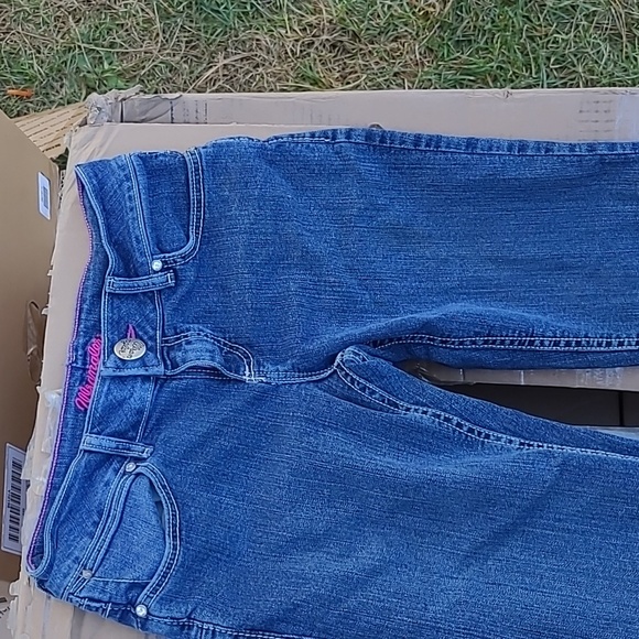 Wrangler Bootcut Jeans - Picture 3 of 6